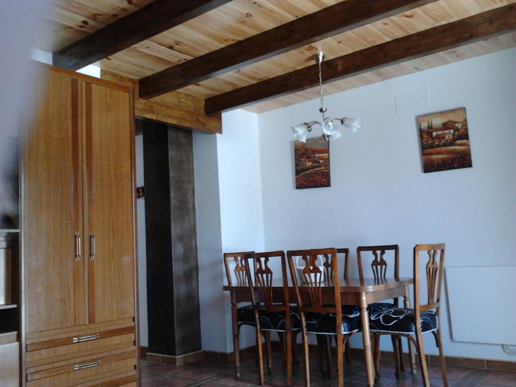 Los Aladros La Puebla De Valverde Phòng bức ảnh